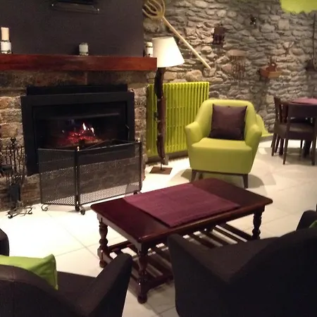 Victor Hotel *